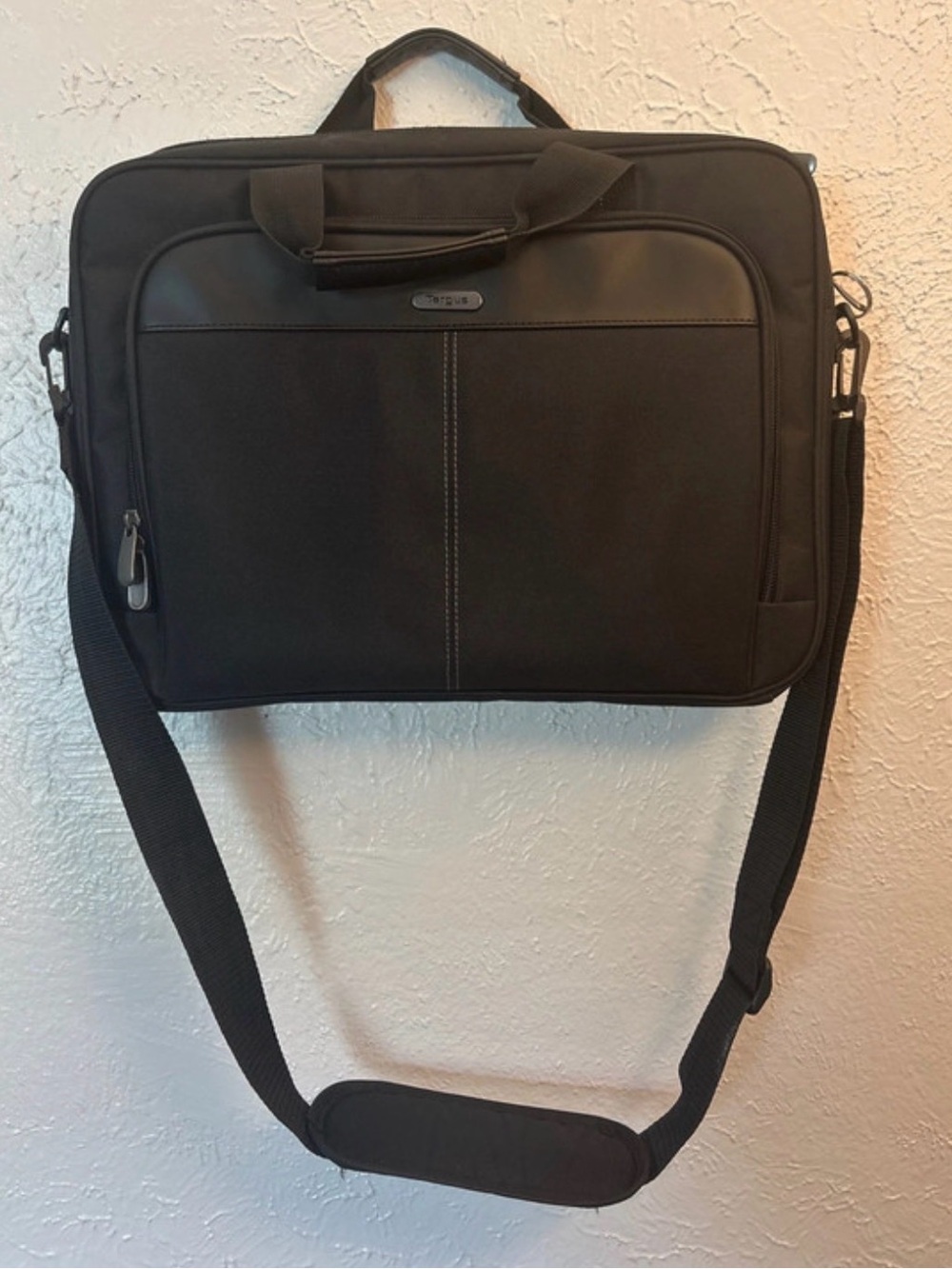Black Laptop Briefcase - Professional Carrying Bag